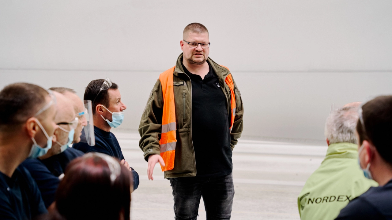 Unser Kollege Bartosz-Marosz übersetzt auf polnisch