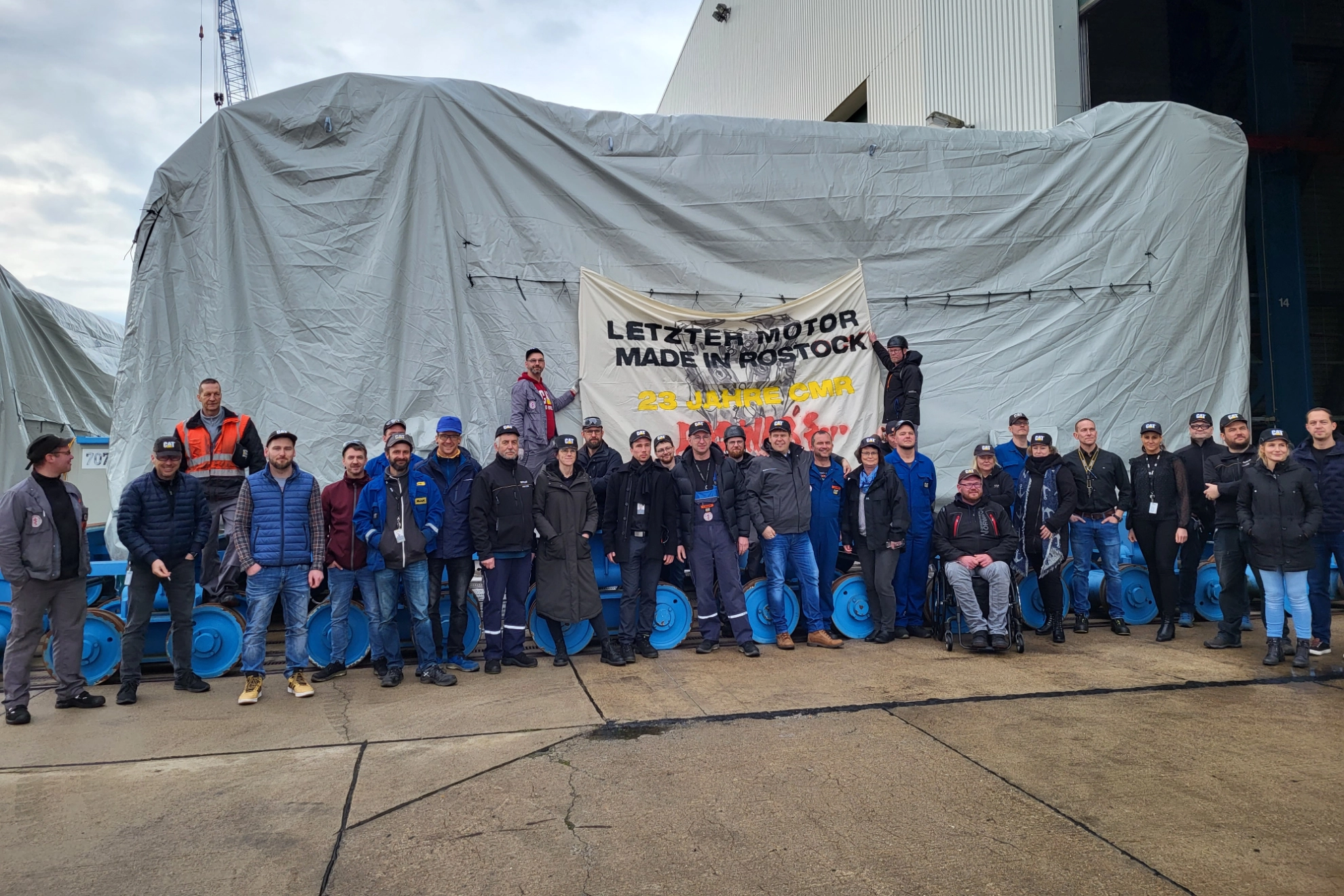 letzter Motor Caterpillar Rostock