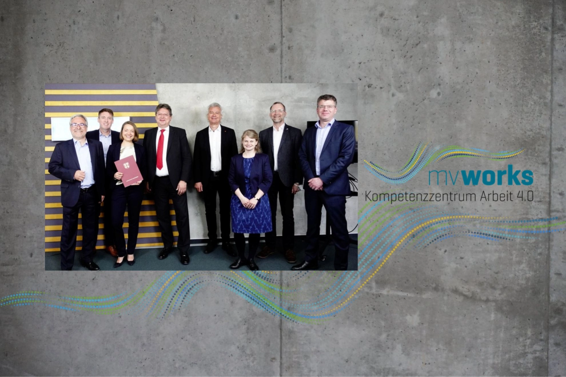 Auf dem Foto sind alle Partner des Sozialpartnerprojekts mv-works zu sehen