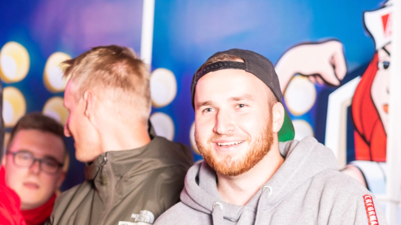 Ein Portrait eines jungen Mannes 